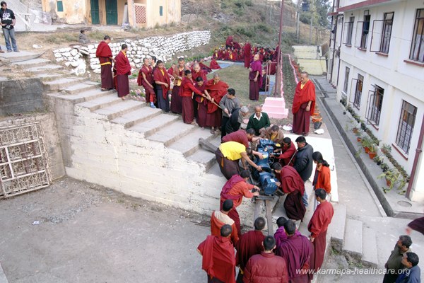 Carrying the new power plant for the Shedra Kalimpong