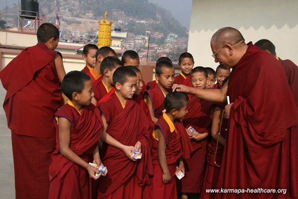 Sherab Gyaltsen Rinpoche visits his young students