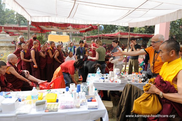 KHCP Kagyü Mönlam under the Bodhi tree