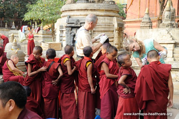 KHCP Kagyü Mönlam under the Bodhi tree