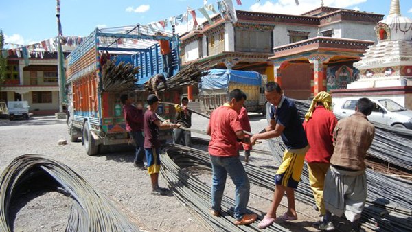 The monks working hard here on 3500m altitute