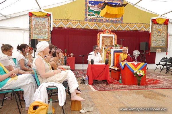 Lama Teunzang is teaching