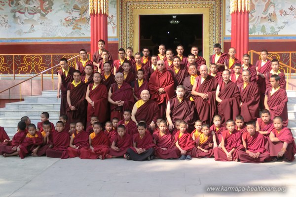 Jamgon Kongtrul Rinpoche, Beru Kyentse Rinpoche and their monks