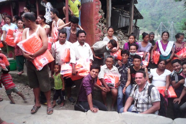 Lama Nyima´s aid team in district of Gorkha