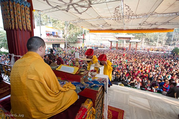 Gyalwa Karmapa gives a Tsepame empowerment