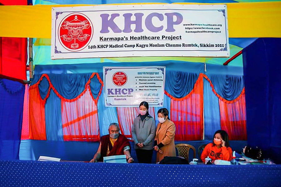 Nedo Rinpoche opens the KHCP Medical Stand at Kagyu Monlam