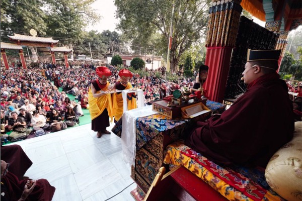 Amitayus initiation by Gyalwa Karmapa Amitayus initiation by Gyalwa Karmapa