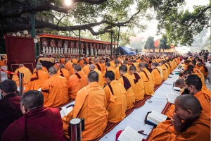 Thousands of practitioner doing the Monlam prayer